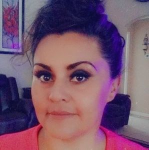 Meet your Posher, Yvette